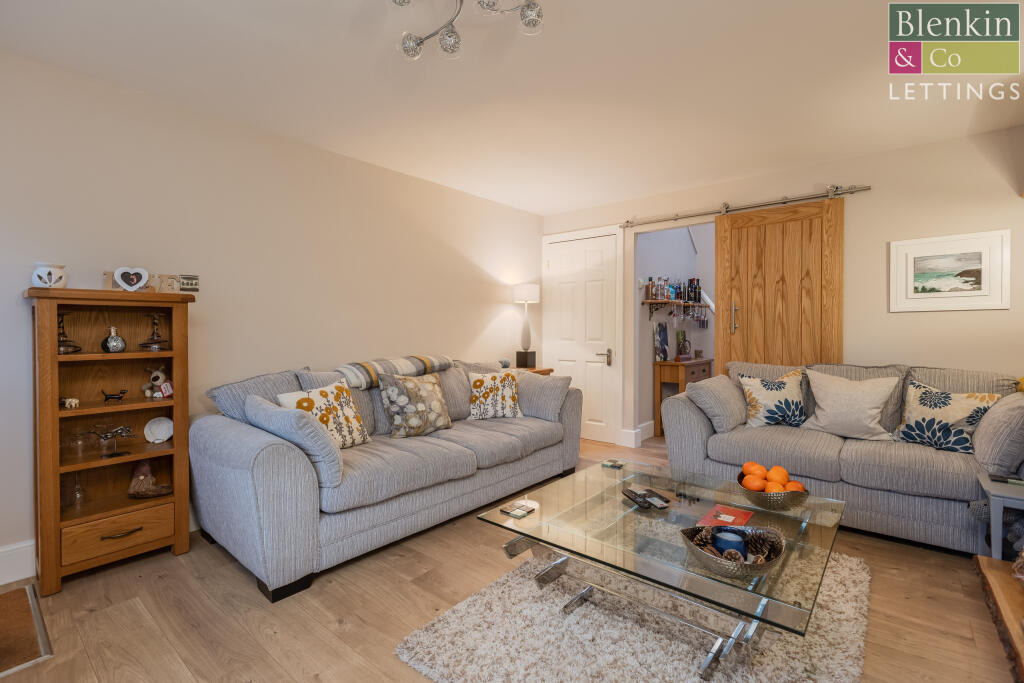 Crambeck Village 36 Sitting Room-4