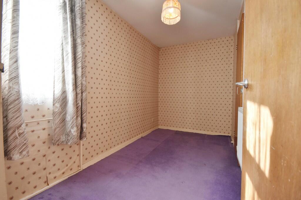 Bedroom 2-min