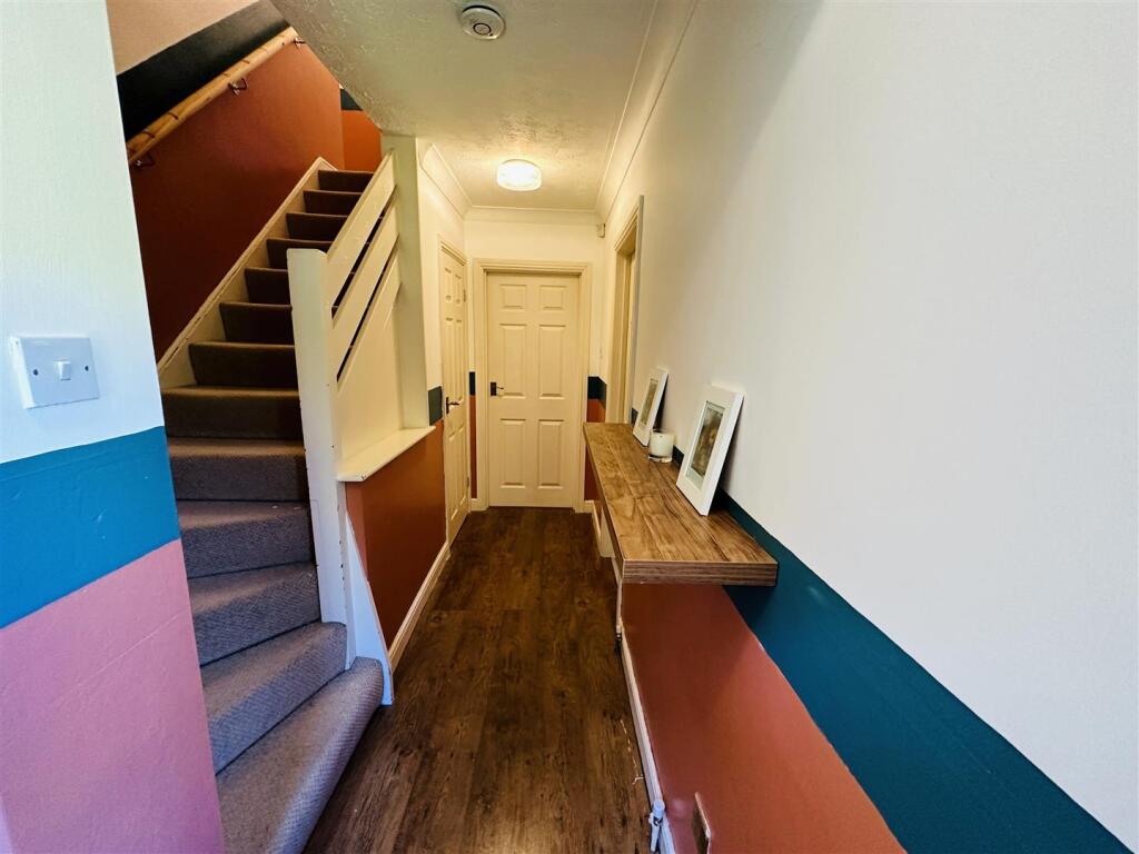 Hallway .jpg