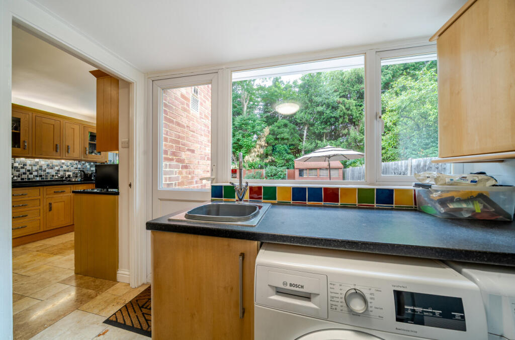 1318508-9-6865433...