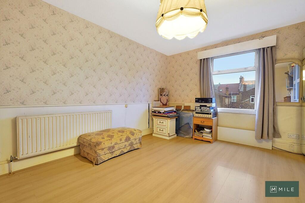 Flat B, 20 Lushin...