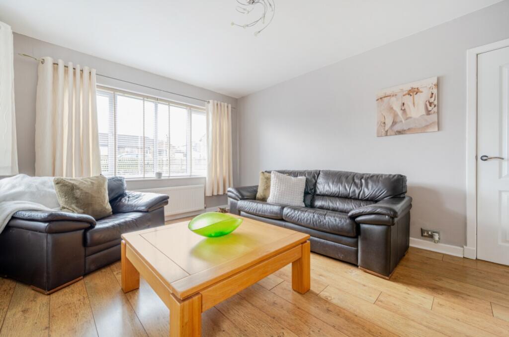 Front Living or Bedroom