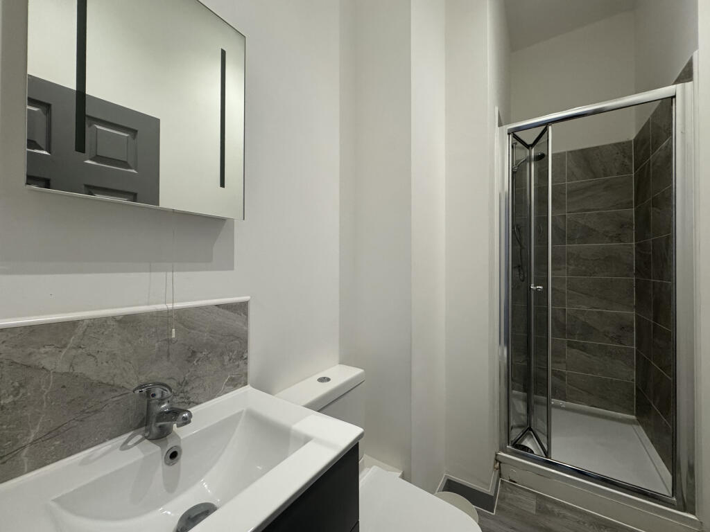 Shower/WC