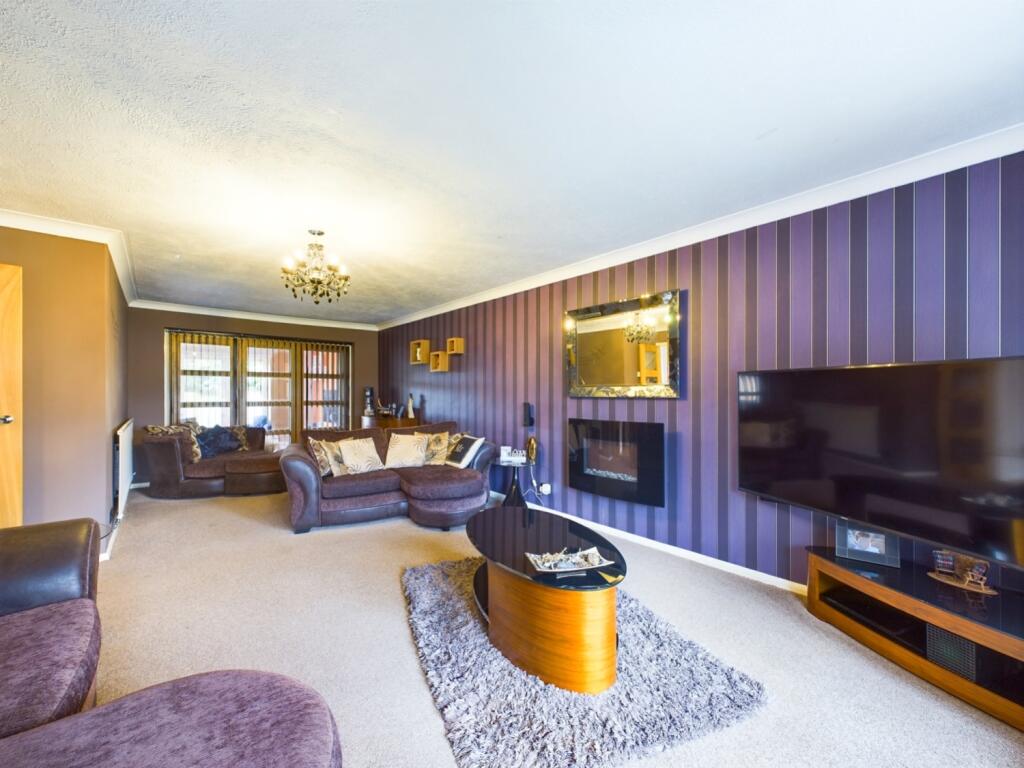 Lrg_CAM03624G0-PR0084-STILL006