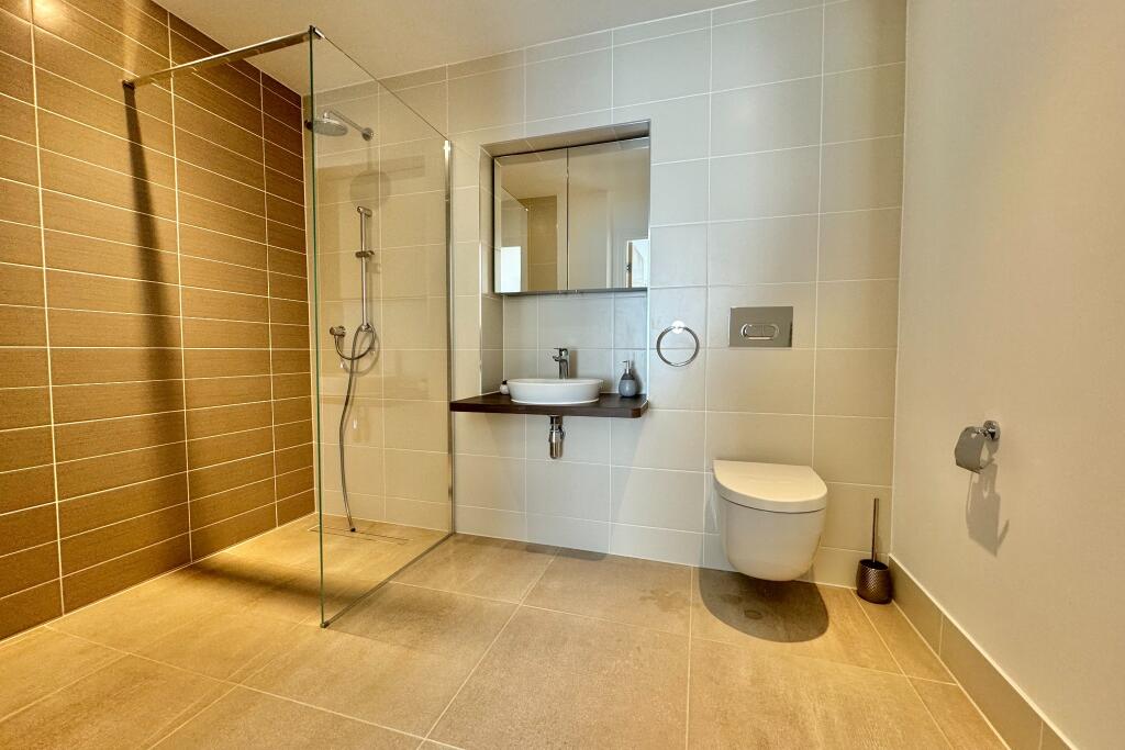 Ensuite