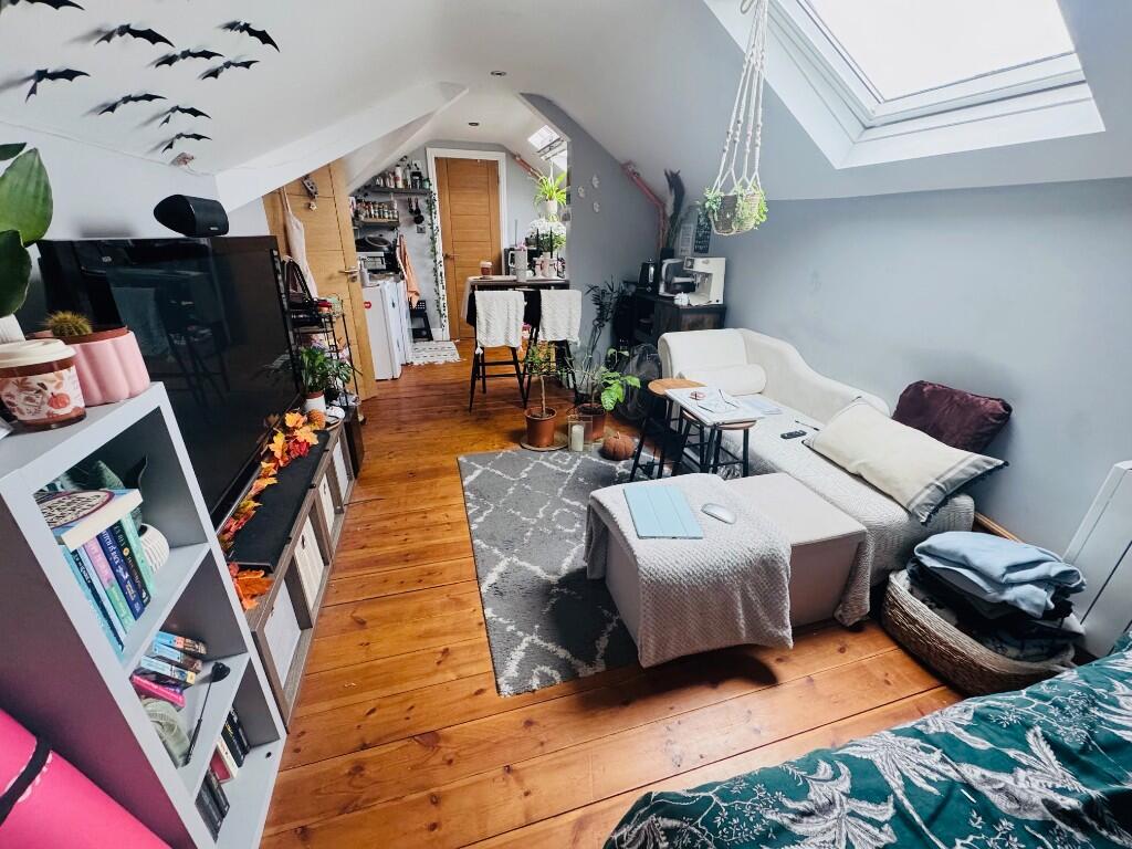 Guildford Street, Luton, Bedfordshire, LU1