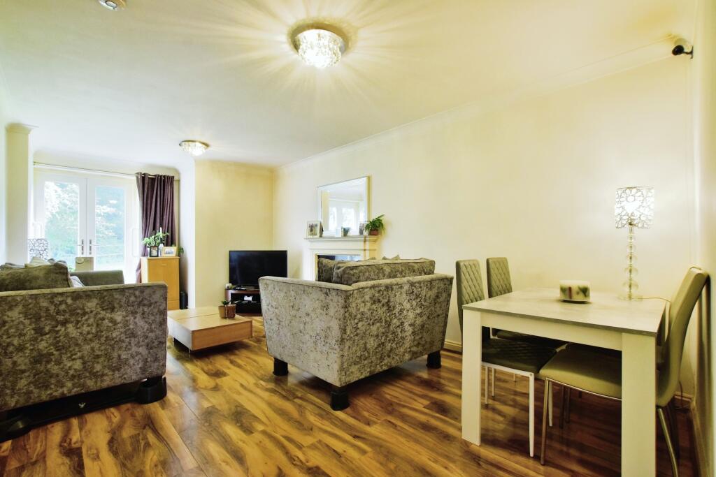 Lounge 2