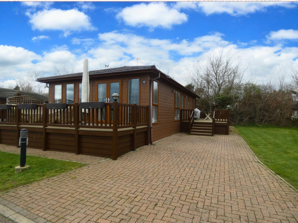 2 Bedroom Lodge for Sale