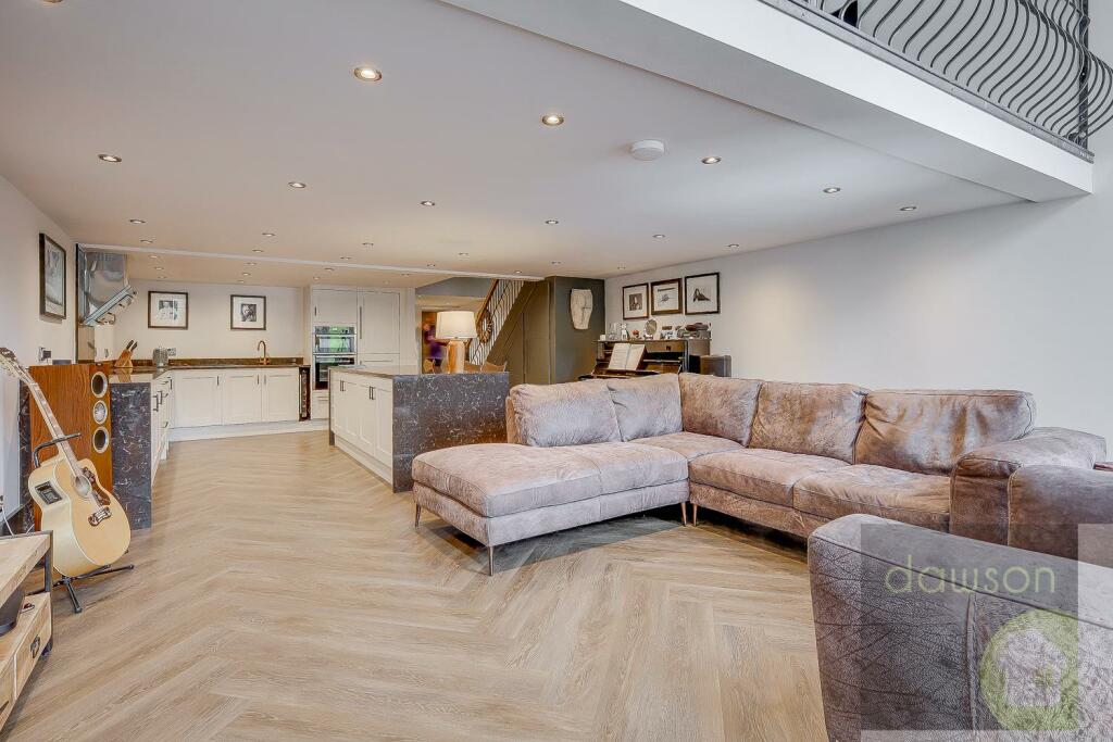 Lounge/Kitchen