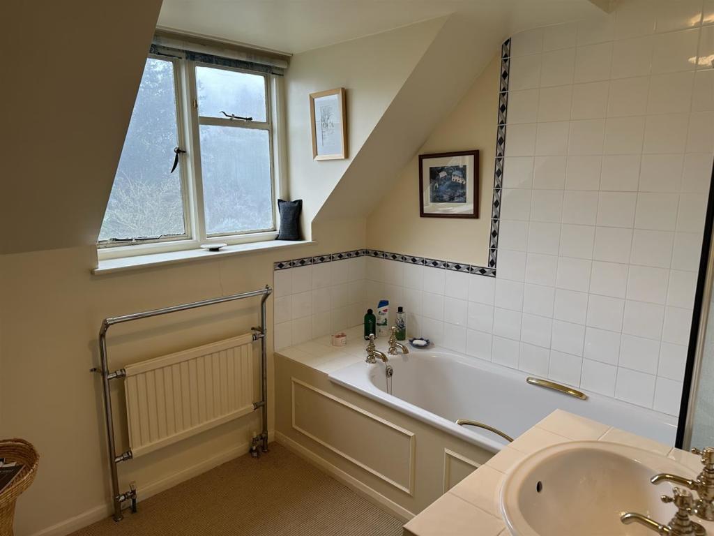 Bathroom IMG_0383.JPEG