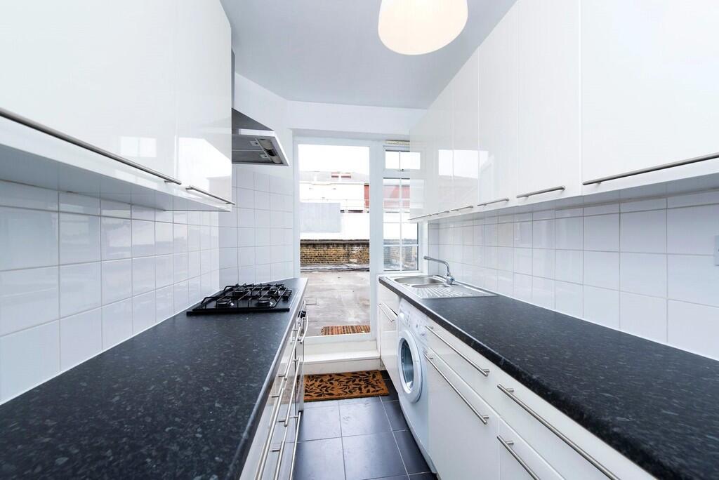 Flat A 37 Chapel ...