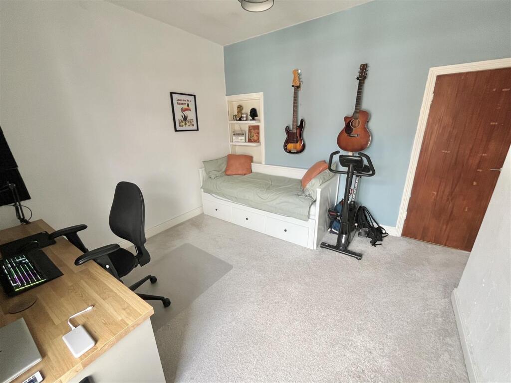 Bedroom 2 Aspect 2