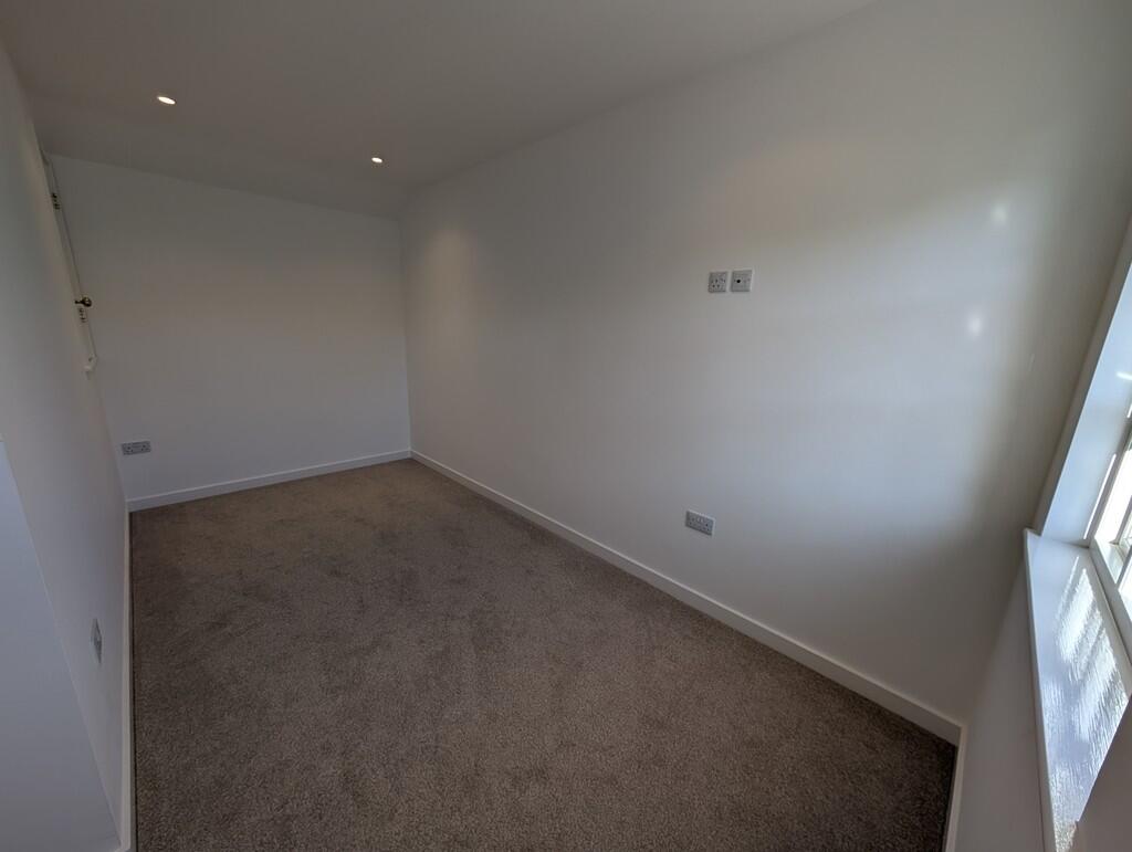 PXL_20251006_1402...