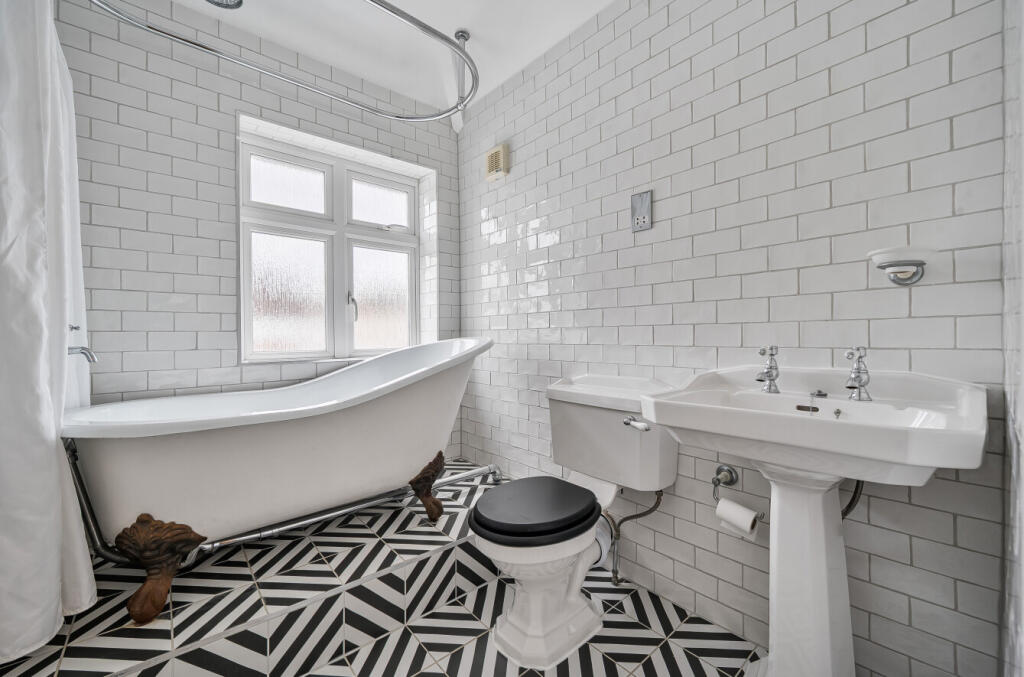 1357480-3-68d6909...