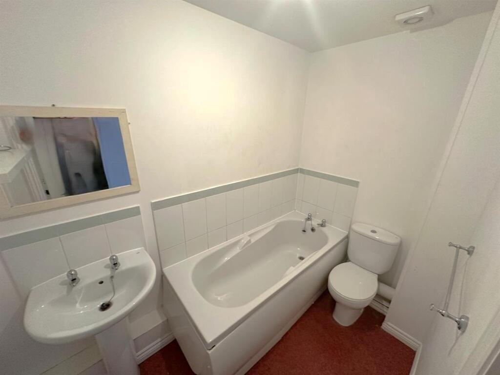 Bathroom.jpg