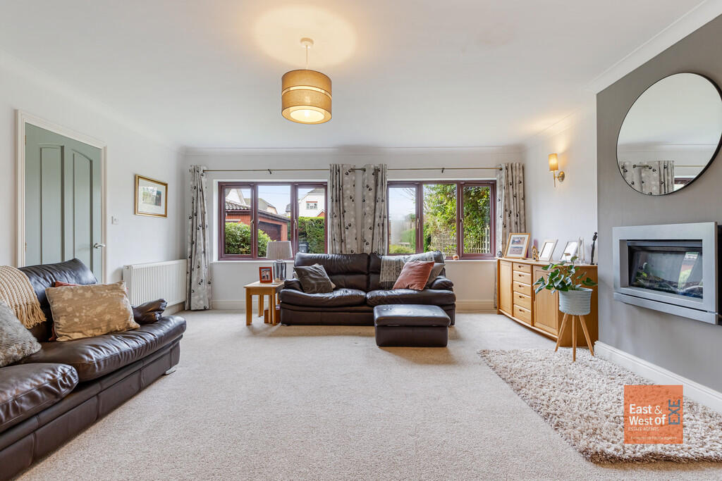 A16 - Caradon Hou...