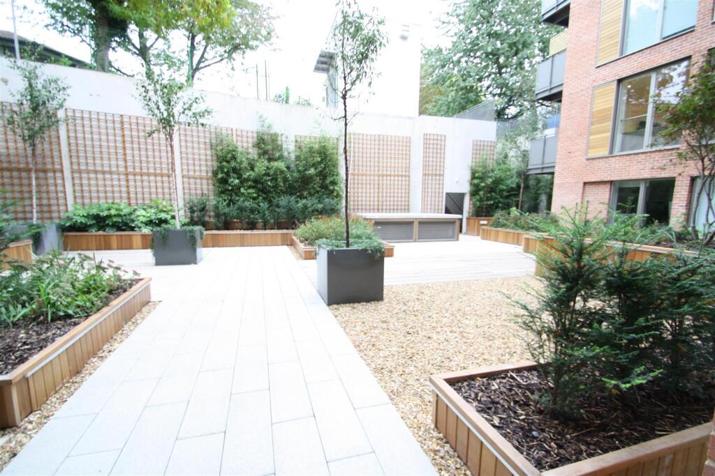 COMMUNAL GARDENS