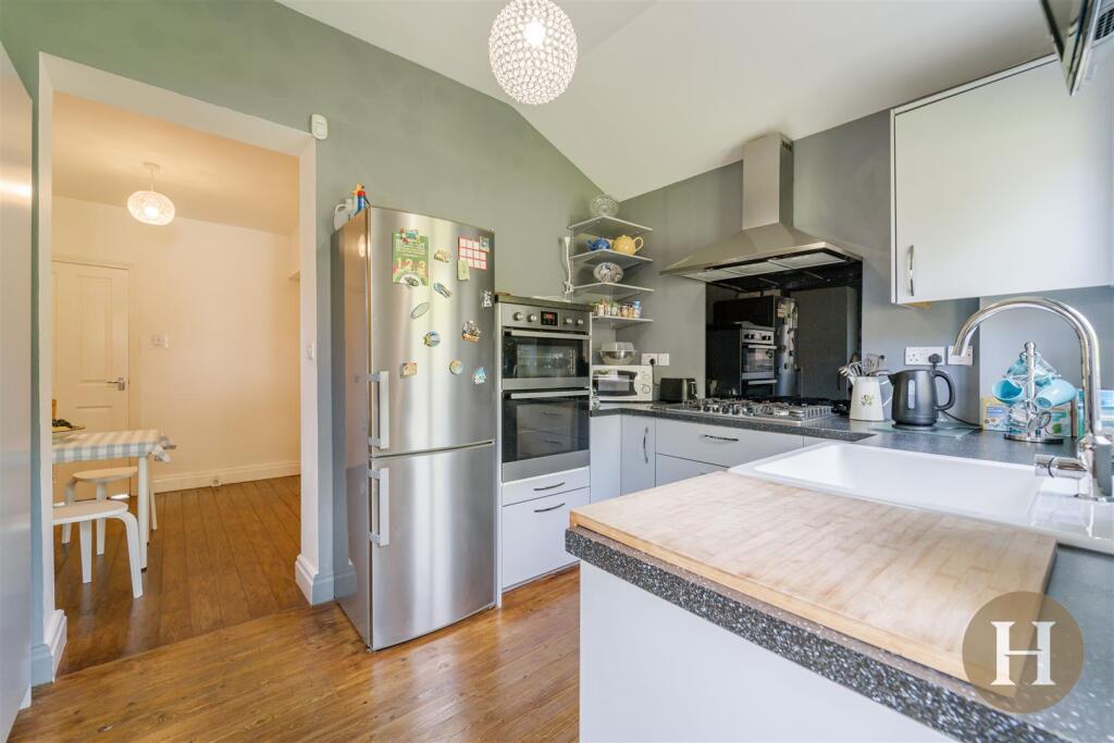 Hadleigh Estate Agents-26.jpg