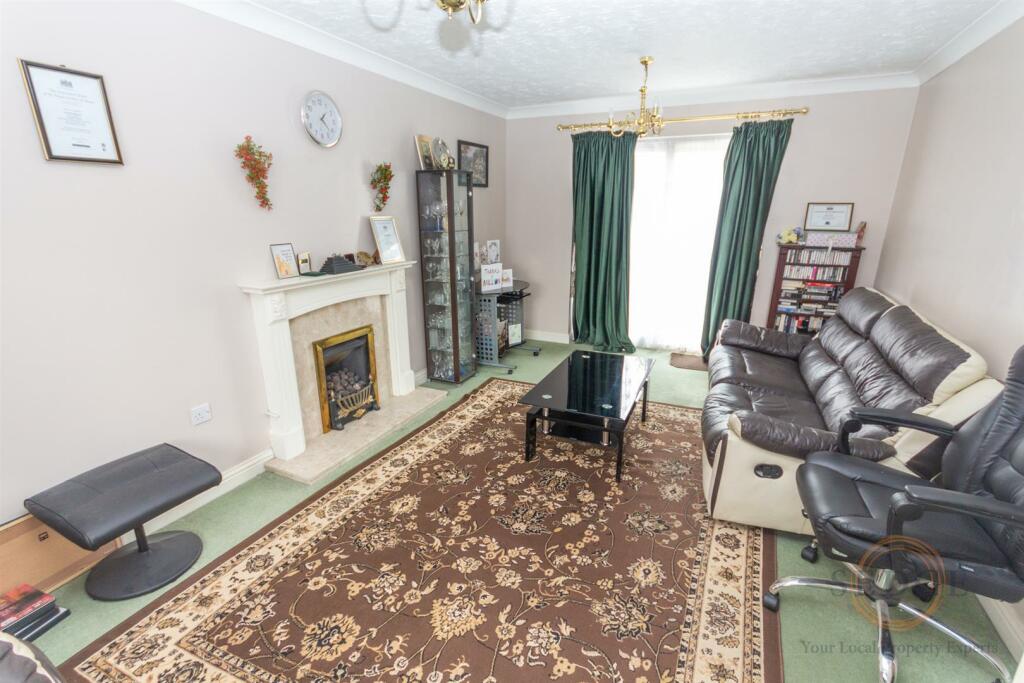 3 pine court -2.jpg
