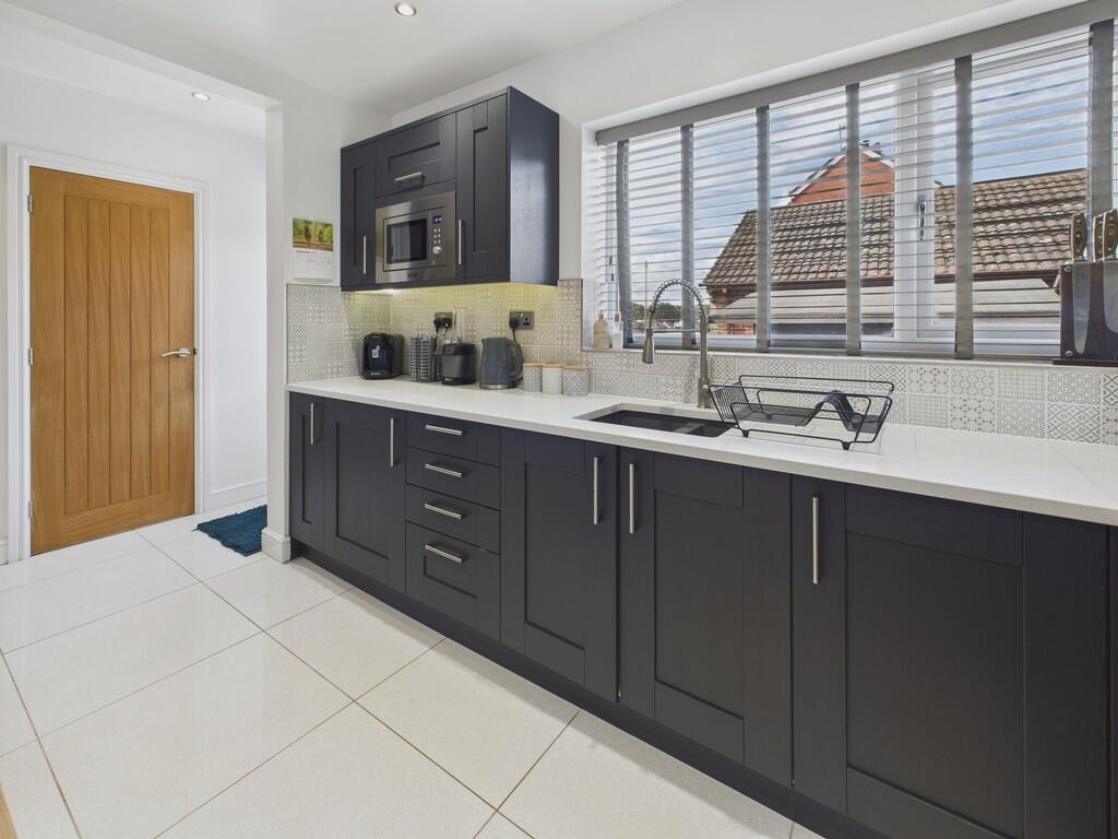 CAM04273G0-PR0190...