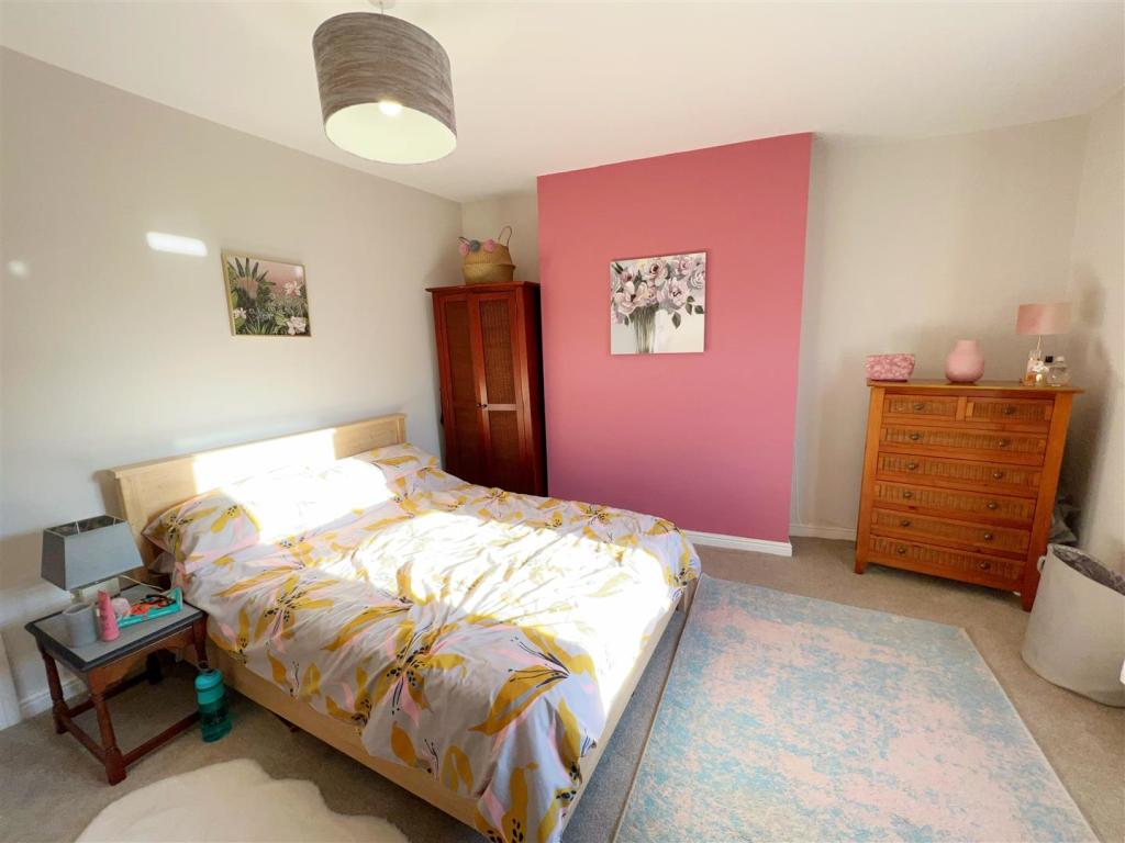 Master Bedroom 2.jpg