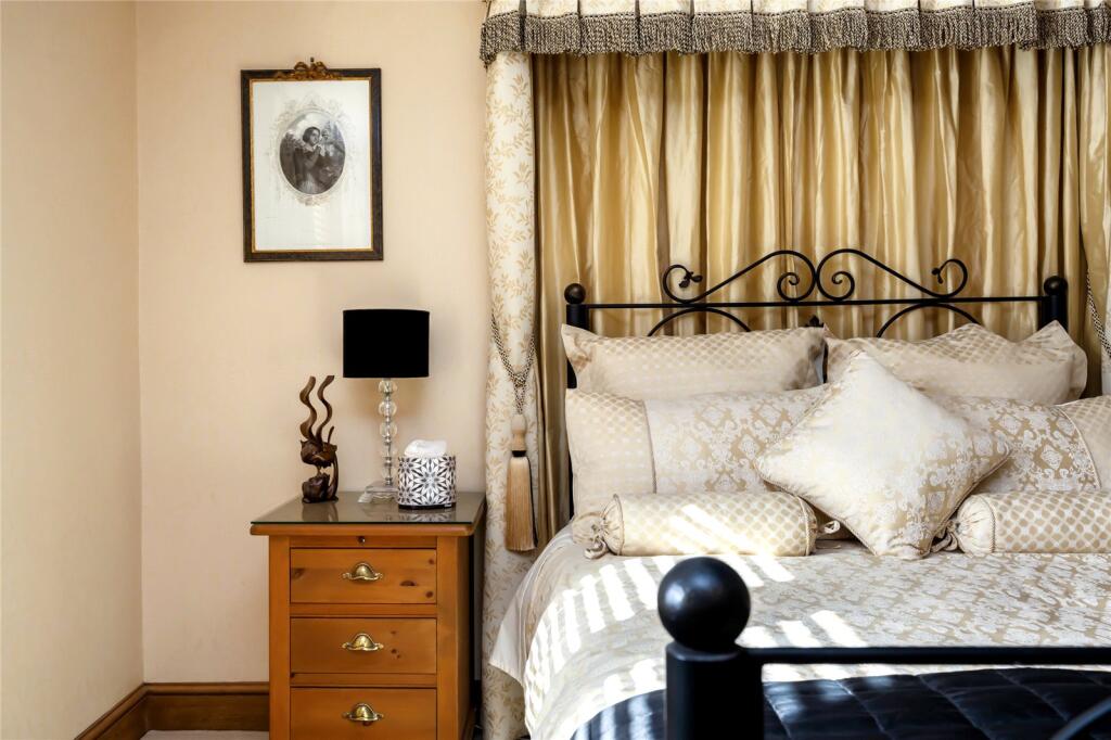 Bedroom Detail