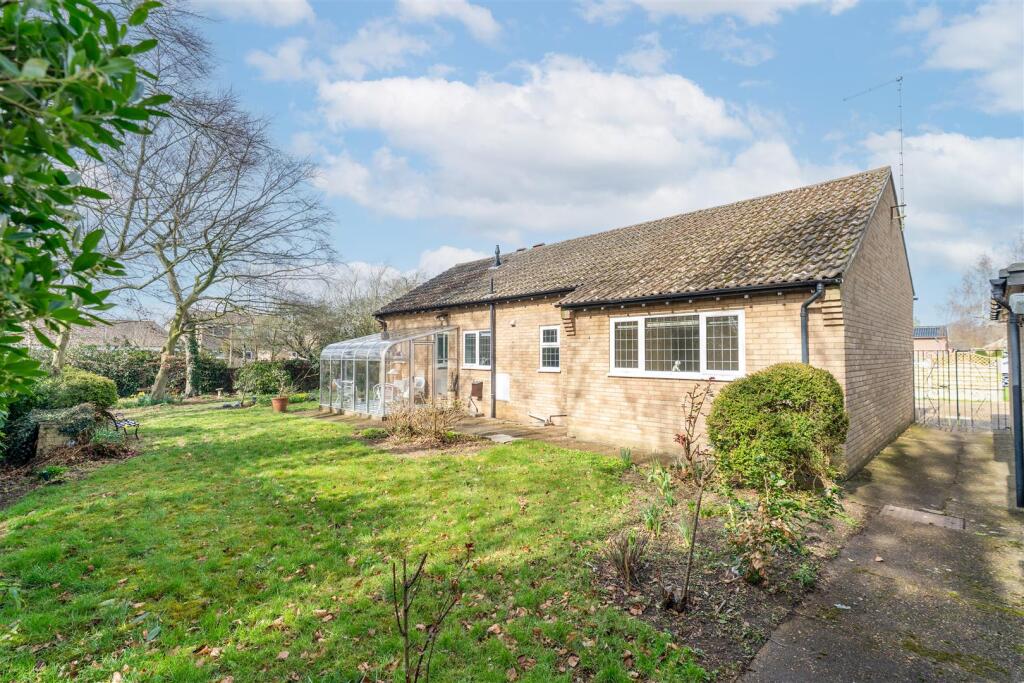 15 Elliott Cl, Newmarket--8.jpg