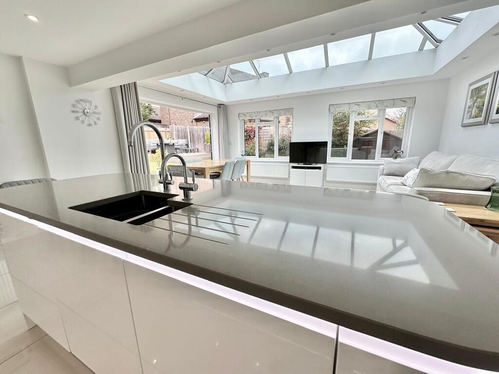 IMG-20250611-WA00...