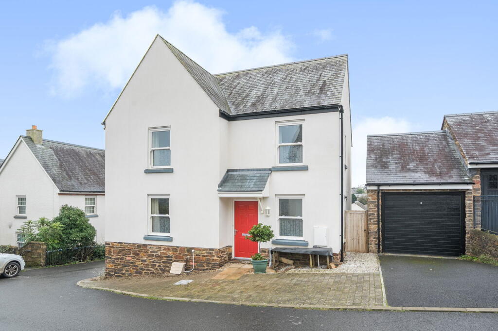 Pinwill Crescent, Ermington, PL21