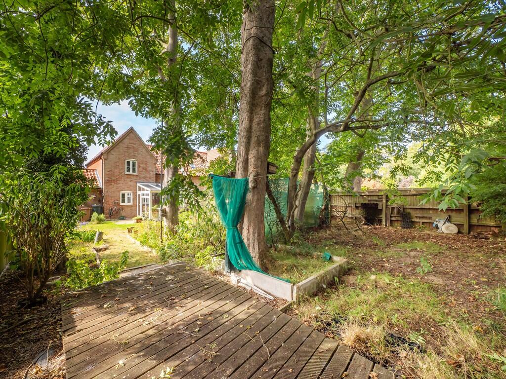 6RectoryClose Gar...