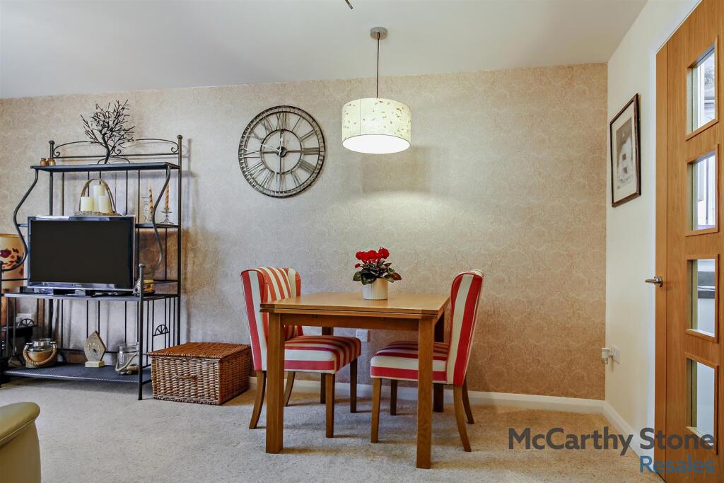 8667248-interior02-800.jpg