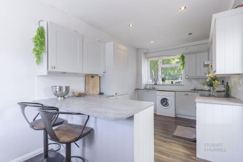 Kitchen Breakfast Bar