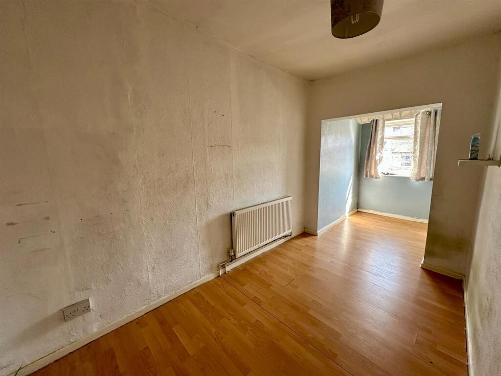 WhatsApp Image 2025-04-03 at 12.43.05_682414ab.jpg