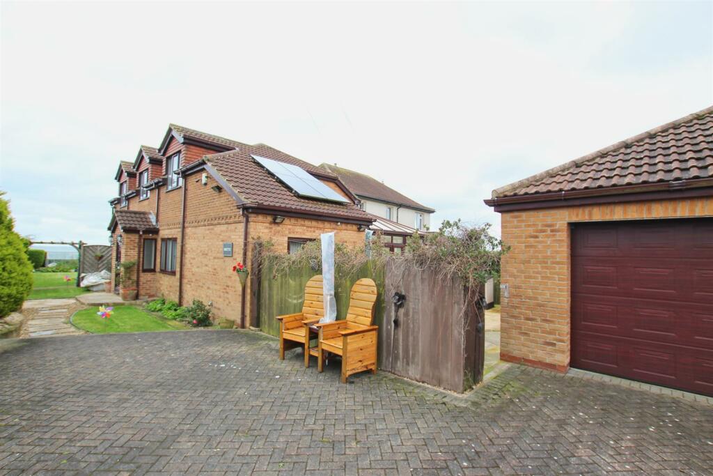 Belvedere Park, Hornsea (32).jpg