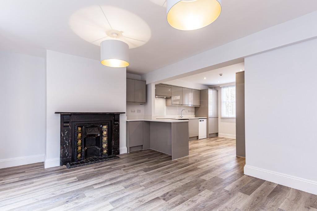 Living/dining area