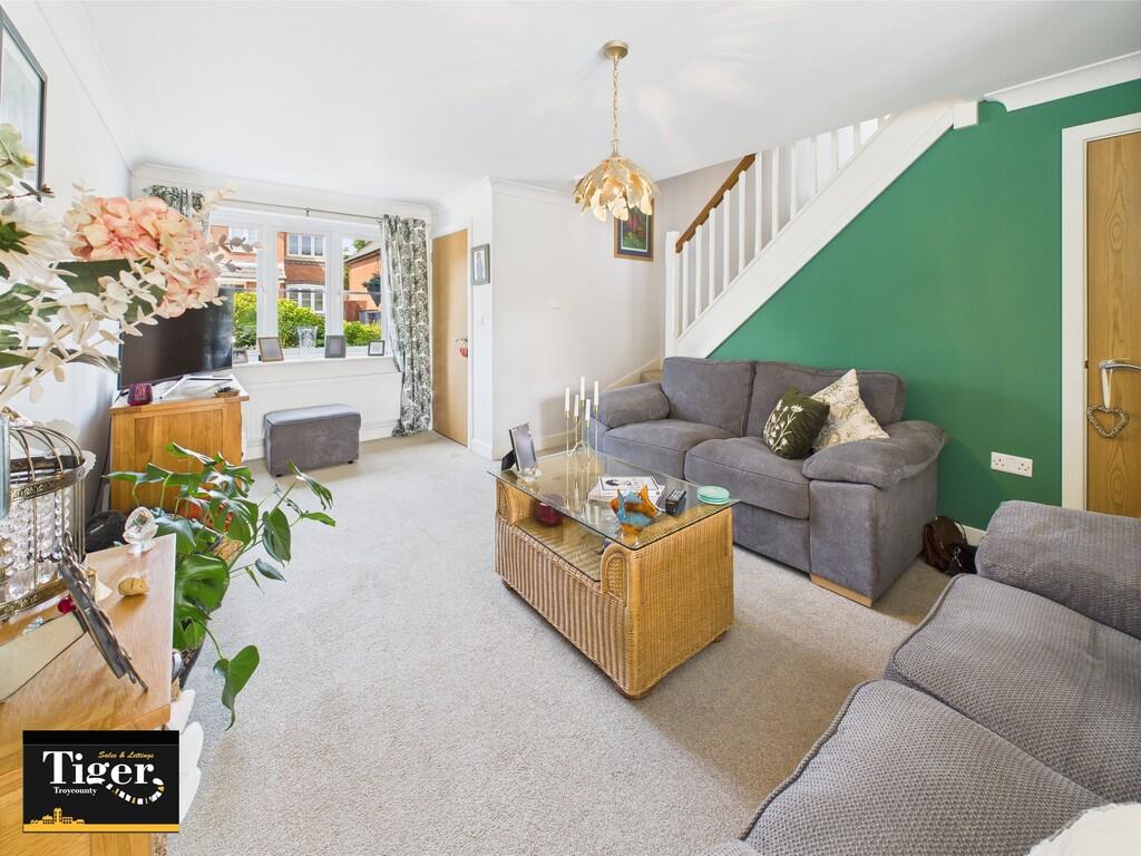 CAM02176G0-PR0589...