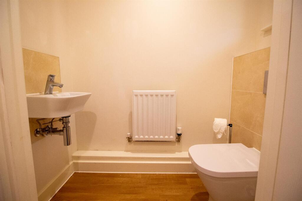 20 Funnell Drive - W.C.jpg