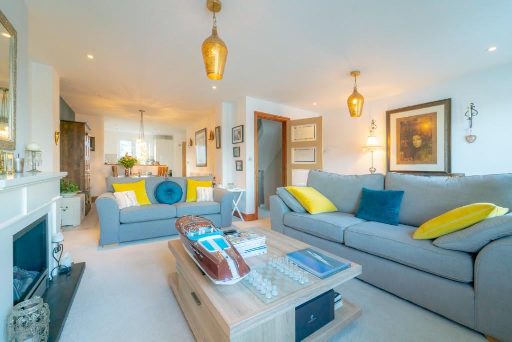 Open plan lounge