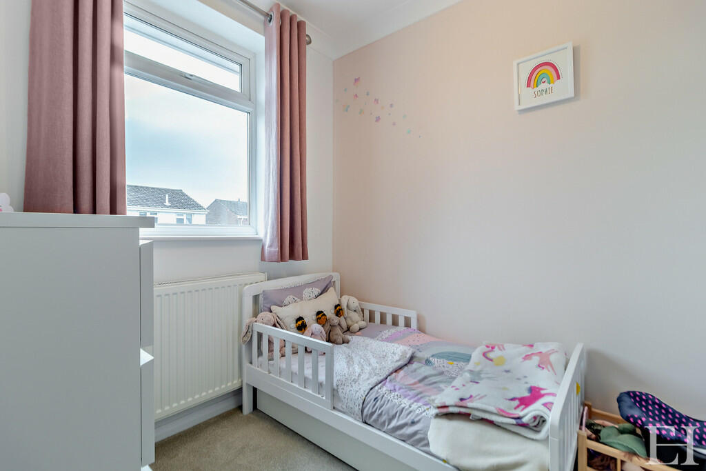 8628060-interior1...