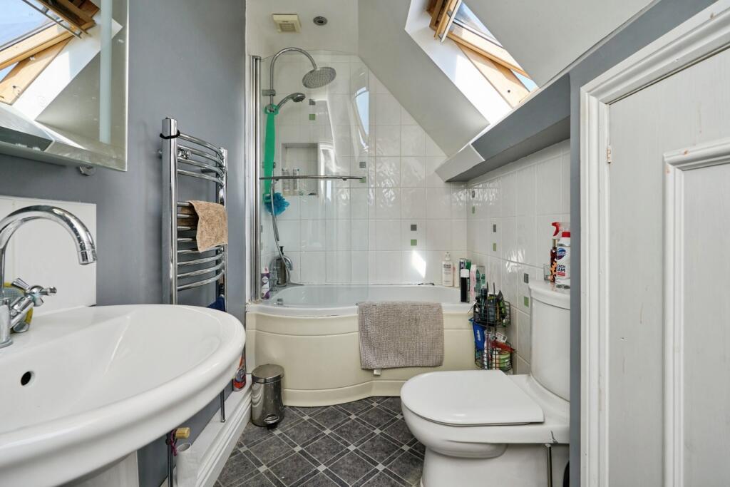 En-Suite Bathroom