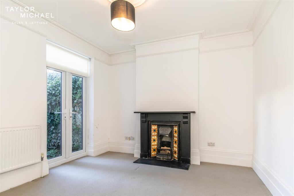 Bedroom / Living Room