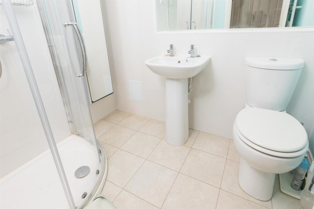 Shower room.jpg