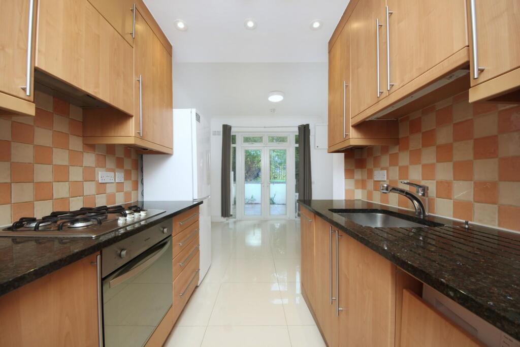 GV- F2 - 84 Grange Rd (8).jpg