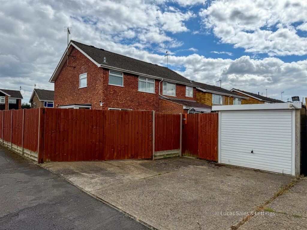 124 Churchill Way B Lat-18.jpg