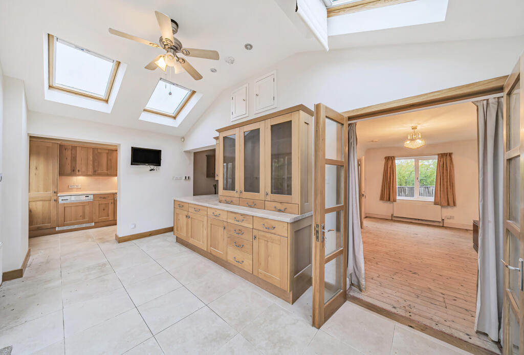 Kitchen/Conservatory