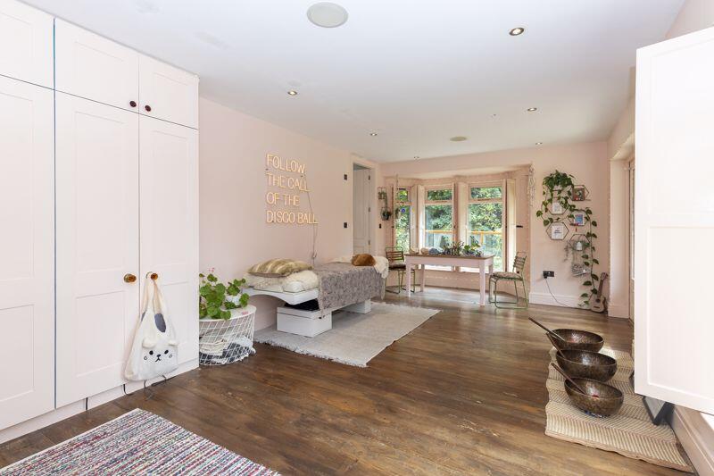 Annexe Bedroom 1