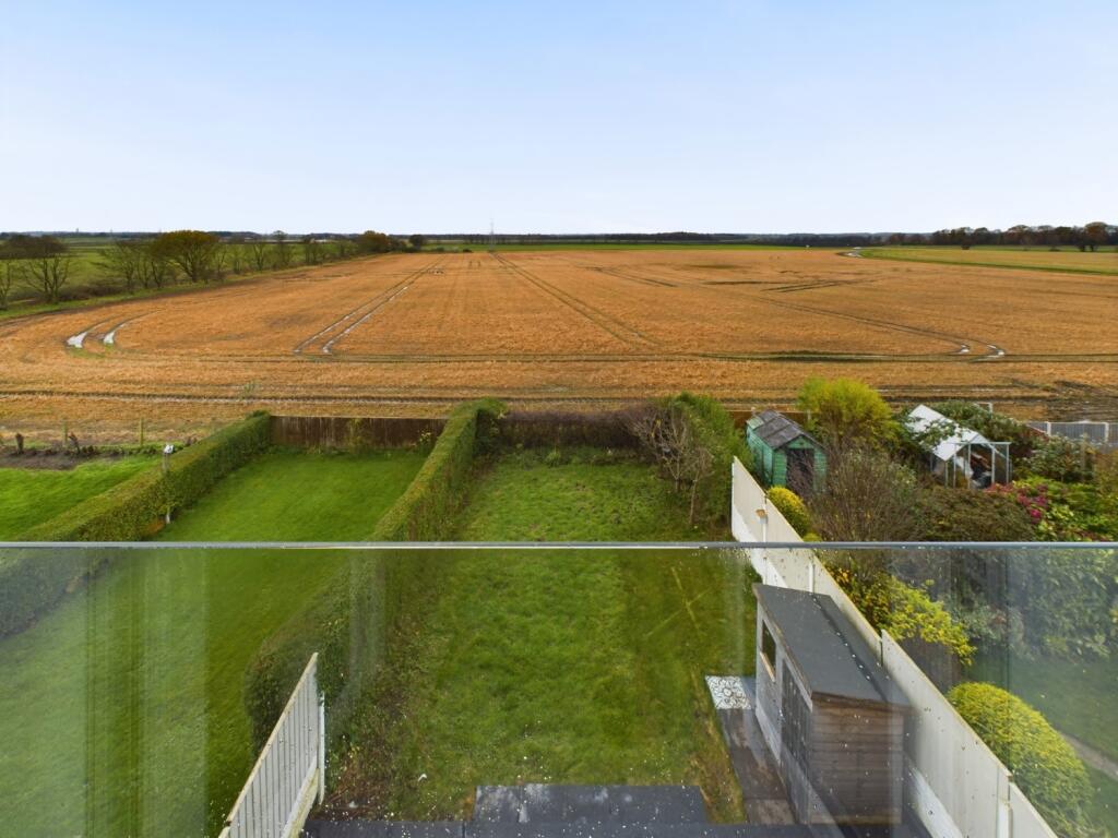 CAM02386G0-PR0097-STILL015