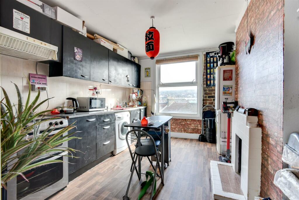 Flat 3-4.jpg