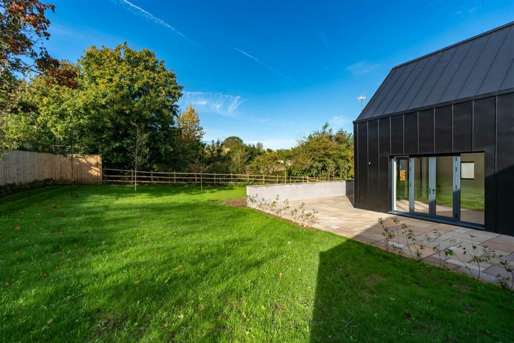 The Forged Manor-06049.jpg