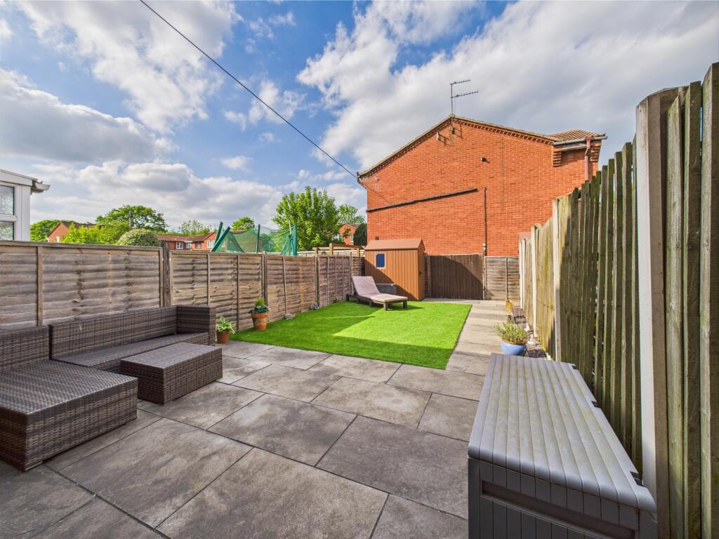 CAM01605G0-PR0985-STILL001